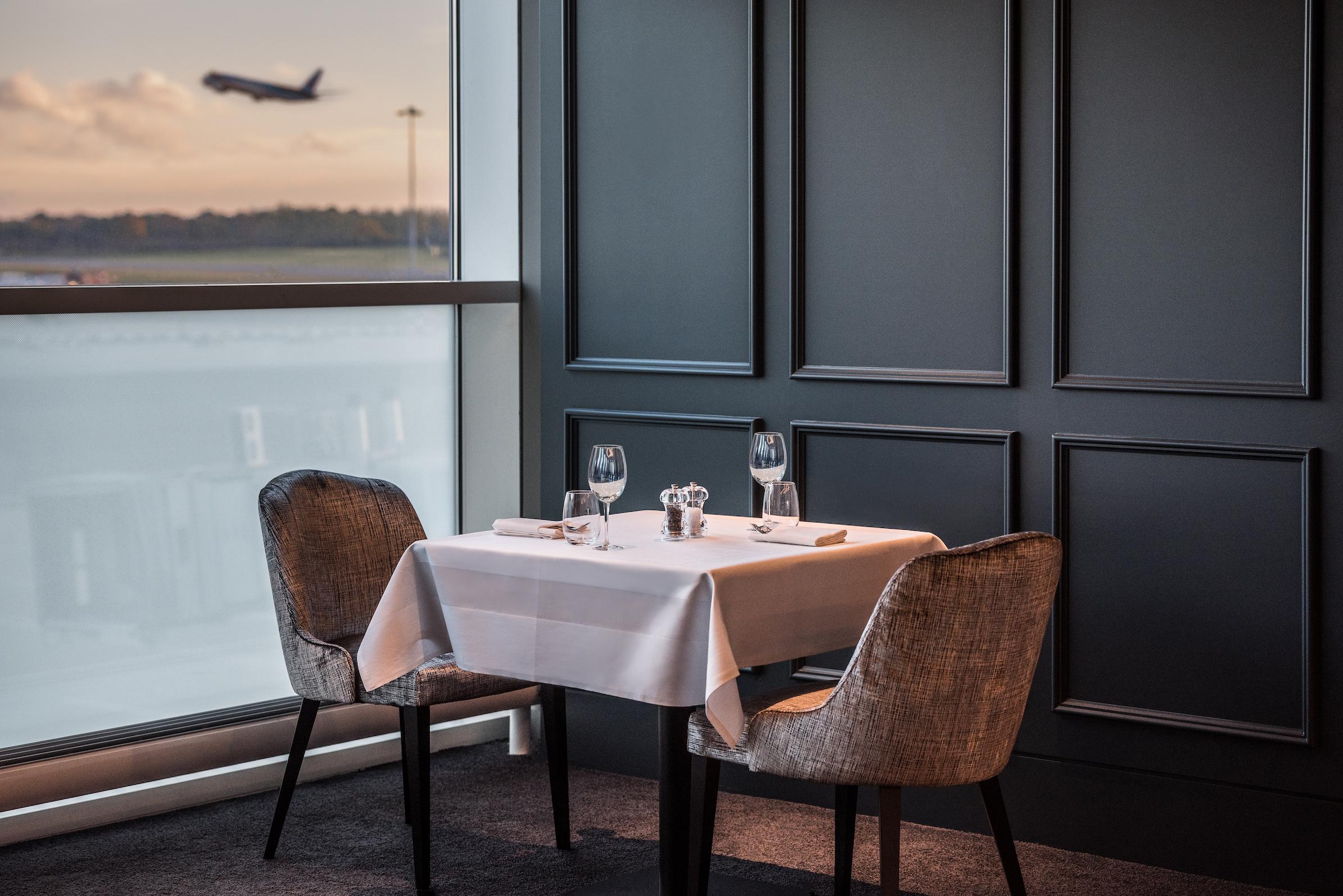 Clubrooms Table Set Lounge