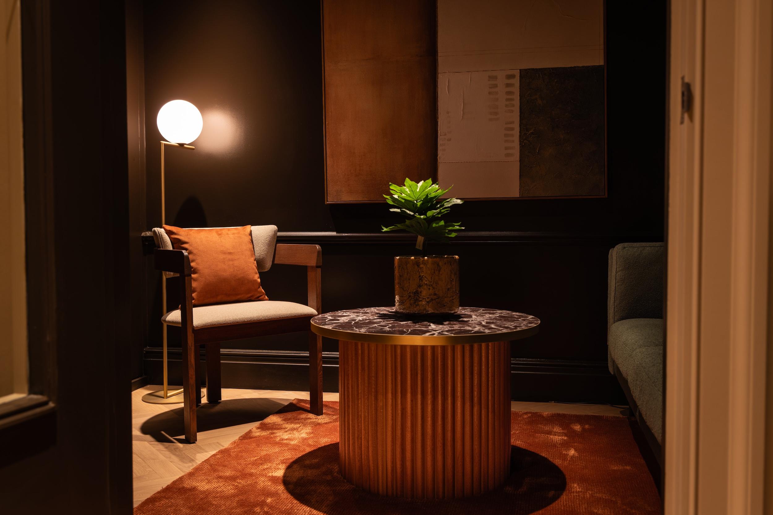 No1 Lounge at Heathrow T2 Private Room Space