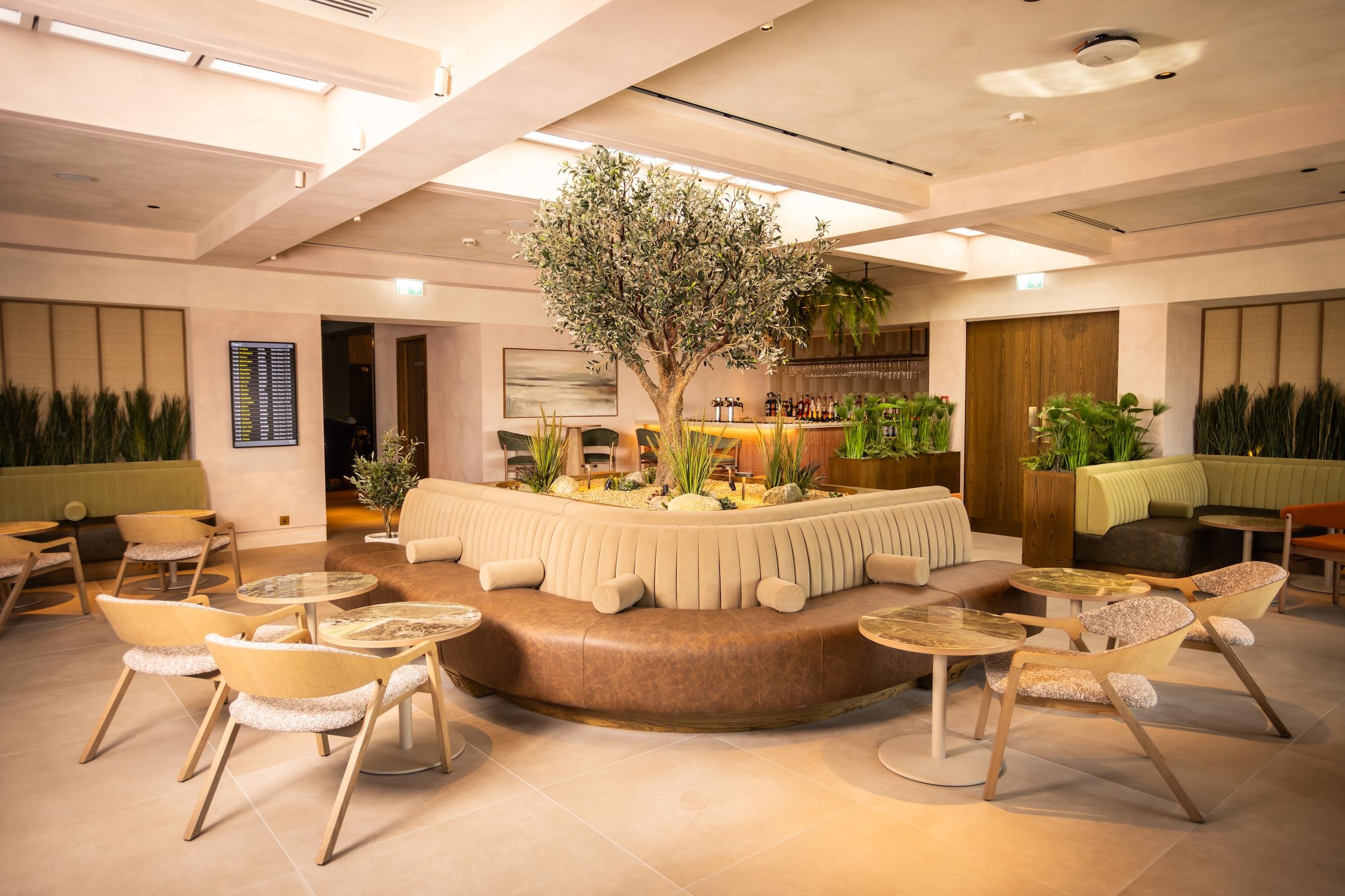 LHR3 Clubrooms Interiors 1